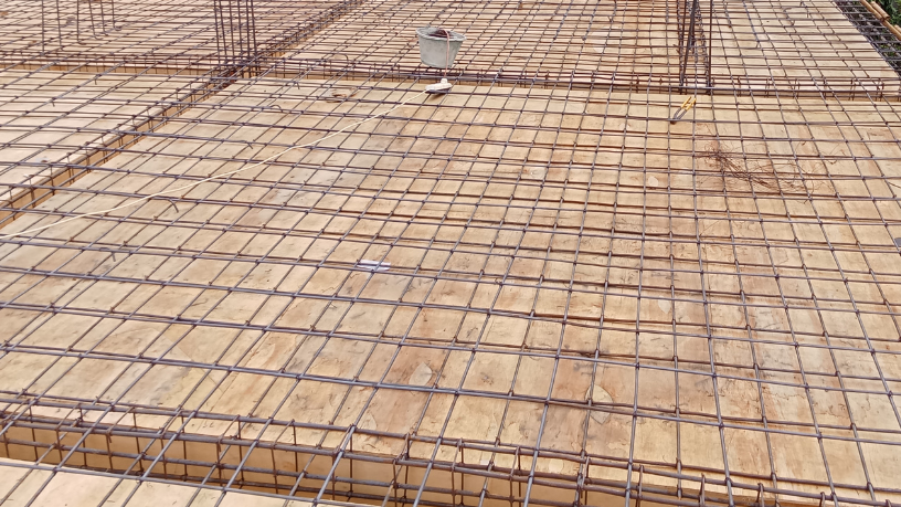 Segundo Valderci Malagosini Machado, o uso de mini painéis treliçados em balanços curtos exige atenção a detalhes que asseguram desempenho e estabilidade estrutural.