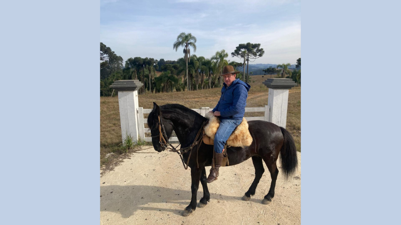 Ambientes adequados fazem a diferença: como estruturas bem planejadas garantem proteção e bem-estar nos centros de treinamento de cavalos, com Altevir Seidel.