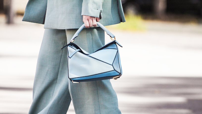 Tendências de moda para a próxima estação: o que as famosas estão usando e como adaptar ao seu estilo