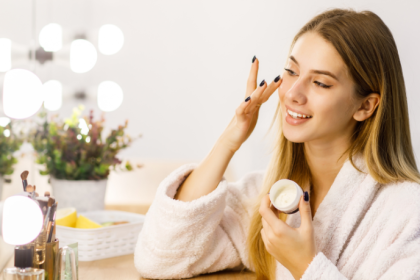 Clean Beauty ganha ainda mais espaço e transforma a rotina de skincare: por que essa tendência continua conquistando mulheres brasileiras
