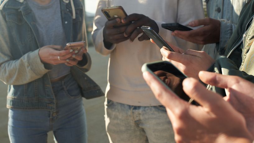 O impacto da polarização no entretenimento e o recuo de celebridades na política